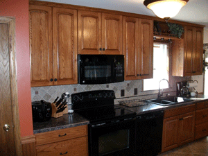 Golden Hickory Stain on Oak Kitchen Picture